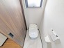 ２Ｆ 注目度の高いお手洗い。ちゃんとウォシュレット機能ついてます。
