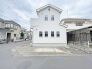 角地につき、開放感に恵まれる住居がここに。
