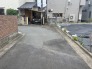 こちらは南側の道路。幅員は約4.2メートル。