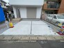 出し入れしやすい並列駐車場（２台可）が嬉しい住まい。
