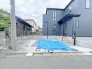 出し入れしやすい並列駐車場（2台可）が嬉しい住まい。
