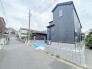 車の通りも少ない閑静な住宅地。子育てにも、第二の人生にも。
