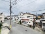 車の通りも少ない閑静な住宅地。子育てにも、第二の人生にも。
