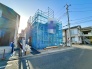 角地につき、開放感に恵まれる住居がここに。
