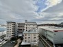 前面の住まいとの距離感があるから、圧迫感を感じません。
