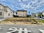 角地につき、開放感に恵まれる住居がここに。
