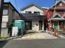 幹線道路から１本入った現地は、想像以上に静かに感じられます。
