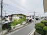 車の通りも少ない閑静な住宅地。子育てにも、第二の人生にも。
