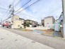 前面道路。
閑静な住宅地で叶える、穏やかな新生活が待ってます。
