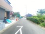 車通りの少ない閑静な住宅地、のびのびした子育てに適します。
