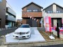 前面南西角地で前面道路は広く、駐車がしやすいです。駐車スペース2台分ございます。
