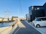 戸建てが立ち並ぶ静かな住宅街。四季折々の移り変わりを感じながら自然と楽しみ、暮らす、そんな毎日を日々の中で感じられる住環境
