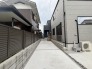 商業施設が徒歩圏内に充実、日々のお買い物も安心な環境です。
