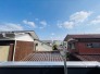 窓から眺める風景は一日の疲れを癒すヒーリングを奏でる、心地の良い時間を演出してくれます。室内も重要ですが、周りの環境もマイホーム選びの大事なポイント
