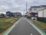 3号棟 戸建てが立ち並ぶ静かな住宅街。四季折々の移り変わりを感じながら自然と楽しみ、暮らす、そんな毎日を日々の中で感じられる住環境
