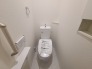 2号棟 1.2階にそれぞれトレイがございます。朝の混雑時に分散して利用できるほか、ゲスト用としても使い分けることもできます。
