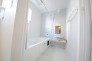 1号棟 花粉や雨の日、寒い冬の時期に嬉しい浴室乾燥機。換気機能で入浴時に湿気を換気しカビの防止にもなります。

 2026/03/01m