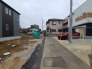 戸建てが立ち並ぶ静かな住宅街。四季折々の移り変わりを感じながら自然と楽しみ、暮らす、そんな毎日を日々の中で感じられる住環境
