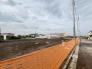 全11区画の開発分譲地（建築条件付き売地）
建物に関しては、指定の設計・施工会社が建築をすることが条件です。また外壁の仕様が決められており、選んだ土地区画に合わせて、建物の標準プランが決まっている形になります。