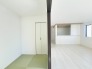 和室があるとやはりどこか心落ち着いてしまいます。客間としてもちょうど良い約4.5帖。
