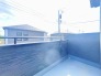 4号棟 広めのバルコニーは風通しも良くお洗濯物もしっかりと干すことができます！
 2026/04/20m