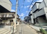 戸建てが立ち並ぶ静かな住宅街。四季折々の移り変わりを感じながら自然と楽しみ、暮らす、そんな毎日を日々の中で感じられる住環境
