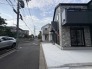 1号棟 戸建てが立ち並ぶ静かな住宅街。四季折々の移り変わりを感じながら自然と楽しみ、暮らす、そんな毎日を日々の中で感じられる住環境
 2026/07/30m