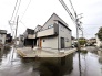 1号棟 戸建てが立ち並ぶ静かな住宅街。四季折々の移り変わりを感じながら自然と楽しみ、暮らす、そんな毎日を日々の中で感じられる住環境
