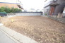 戸建てが立ち並ぶ静かな住宅街。四季折々の移り変わりを感じながら自然と楽しみ、暮らす、そんな毎日を日々の中で感じられる住環境

