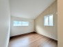 今からここを誰のお部屋にしようか、そんな洋室。大きさは4.5帖です。北西角部屋
