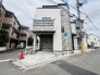 カースペースは1台駐車できます。車庫の出し入れのしやすさなど、実際に現地にてご確認ください。

