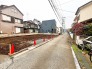 新たな物語が始まる、未来への基盤が整えられた広々とした土地。近隣の住まいと調和しながら、穏やかな時間が流れる住環境が広がります
 5m
