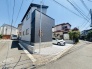 戸建てが立ち並ぶ静かな住宅街。四季折々の移り変わりを感じながら自然と楽しみ、暮らす、そんな毎日を日々の中で感じられる住環境
