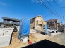 C号棟 戸建てが立ち並ぶ静かな住宅街。四季折々の移り変わりを感じながら自然と楽しみ、暮らす、そんな毎日を日々の中で感じられる住環境

