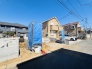 C号棟 戸建てが立ち並ぶ静かな住宅街。四季折々の移り変わりを感じながら自然と楽しみ、暮らす、そんな毎日を日々の中で感じられる住環境
