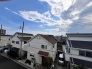 所沢駅まで徒歩10分ですが、低層住宅地です