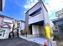 前面道路は通り抜けができないため、交通量が少なく静かな住環境です。
