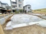 1号棟 戸建てが立ち並ぶ静かな住宅街。四季折々の移り変わりを感じながら自然と楽しみ、暮らす、そんな毎日を日々の中で感じられる住環境
