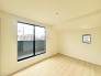 1号棟 窓から眺める風景は一日の疲れを癒すヒーリングを奏でる、心地の良い時間を演出してくれます。室内も重要ですが、周りの環境もマイホーム選びの大事なポイント
