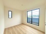 衣類の整理整頓に嬉しいクローゼット付きのお部屋。お子様のお部屋としても便利です。
