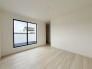 今からここを誰のお部屋にしようか、そんな洋室。大きさは9.2帖です。
収納で悩む時間をなくしたい。家族の衣服が多くても頼もしいWIC（ウォークインクローゼット）

