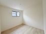 2号棟 今からここを誰のお部屋にしようか、そんな洋室。大きさは4.5です。
 2026/04/16m