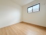 1号棟 今からここを誰のお部屋にしようか、そんな洋室。大きさは4.5帖です。
 2026/04/16m