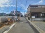 戸建てが立ち並ぶ静かな住宅街。四季折々の移り変わりを感じながら自然と楽しみ、暮らす、そんな毎日を日々の中で感じられる住環境
