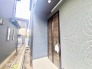 1号棟 お客様をお迎えする玄関、お家の出入りもスムーズに行えます。
 2026/07/24m