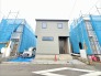 1号棟 6m幅員の道路に面しておりお車の運転が苦手な方でも安心して出入りいただけます。
