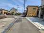 1号棟 戸建てが立ち並ぶ静かな住宅街。四季折々の移り変わりを感じながら自然と楽しみ、暮らす、そんな毎日を日々の中で感じられる住環境
