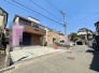 南道路に面しており日中もたくさんの陽が入ります。風通りや周辺環境など実際に現地にてご確認ください。
