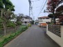 戸建てが立ち並ぶ静かな住宅街。四季折々の移り変わりを感じながら自然と楽しみ、暮らす、そんな毎日を日々の中で感じられる住環境
