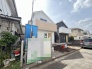 戸建てが立ち並ぶ静かな住宅街。四季折々の移り変わりを感じながら自然と楽しみ、暮らす、そんな毎日を日々の中で感じられる住環境
